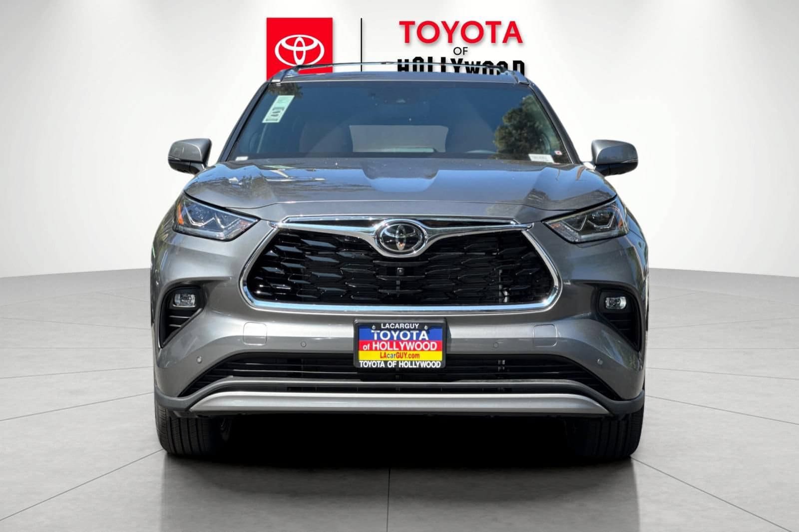 New 2026 Toyota Highlander Platinum AWD/4WD image 8