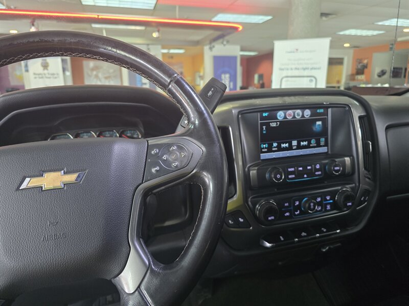 Used 2018 Chevrolet Silverado 1500 LT w/ All Star Edition AWD/4WD image 28