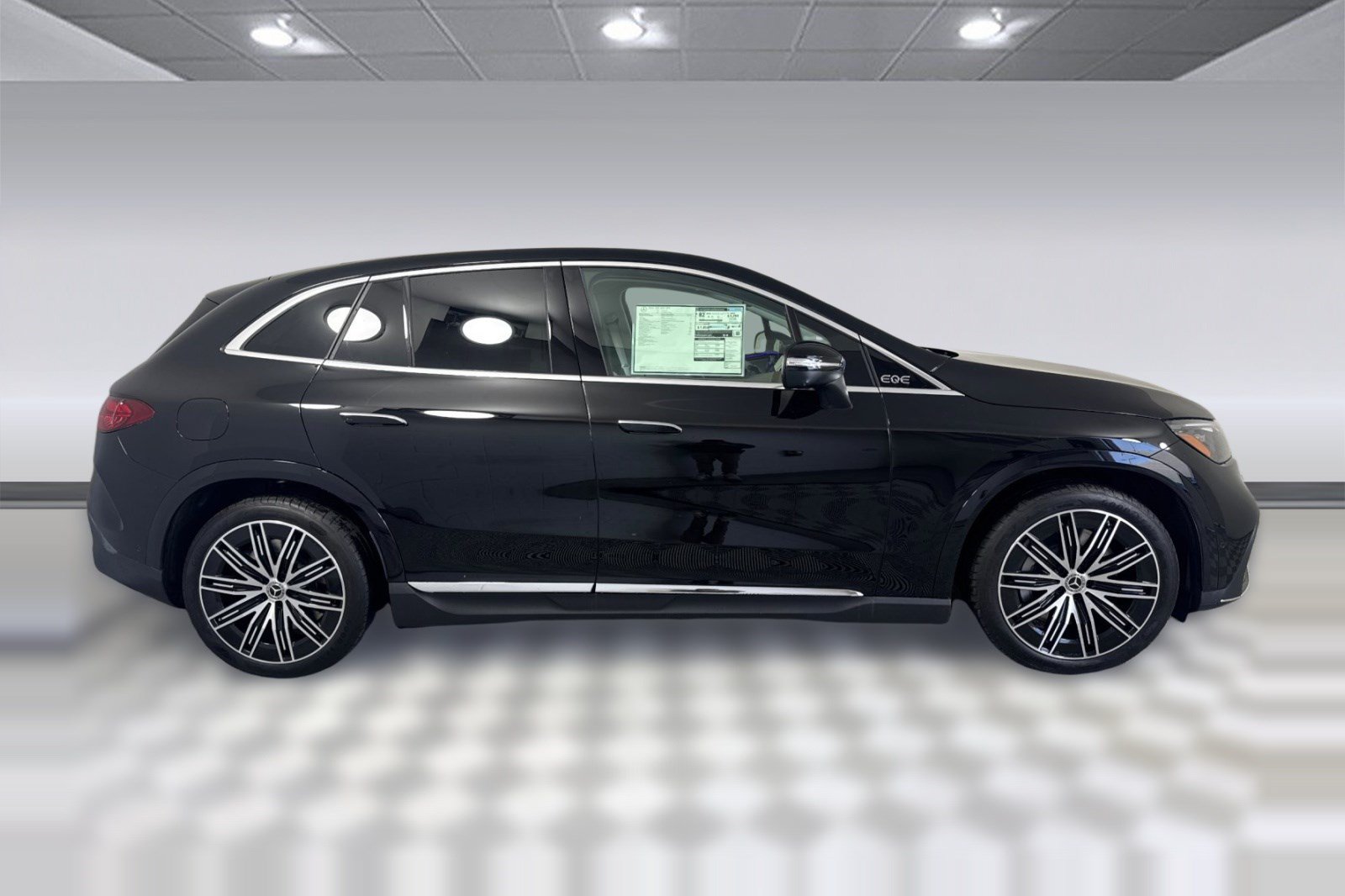 Used 2026 Mercedes-Benz EQE 320+ SUV image 7