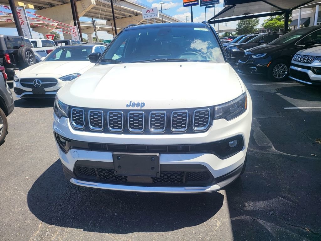Used 2025 Jeep Compass Limited image 2