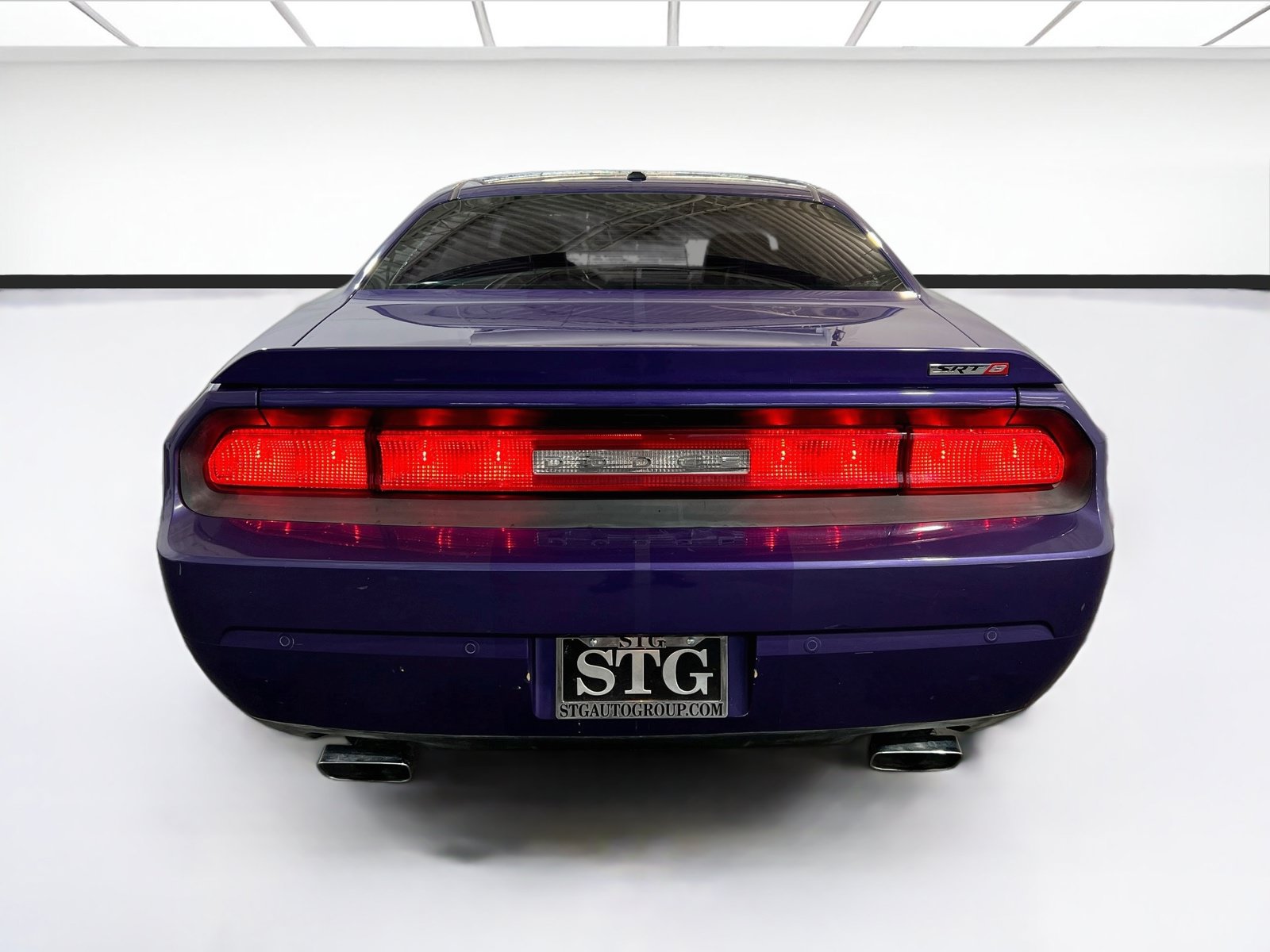 Used 2014 Dodge Challenger SRT8 RWD image 5