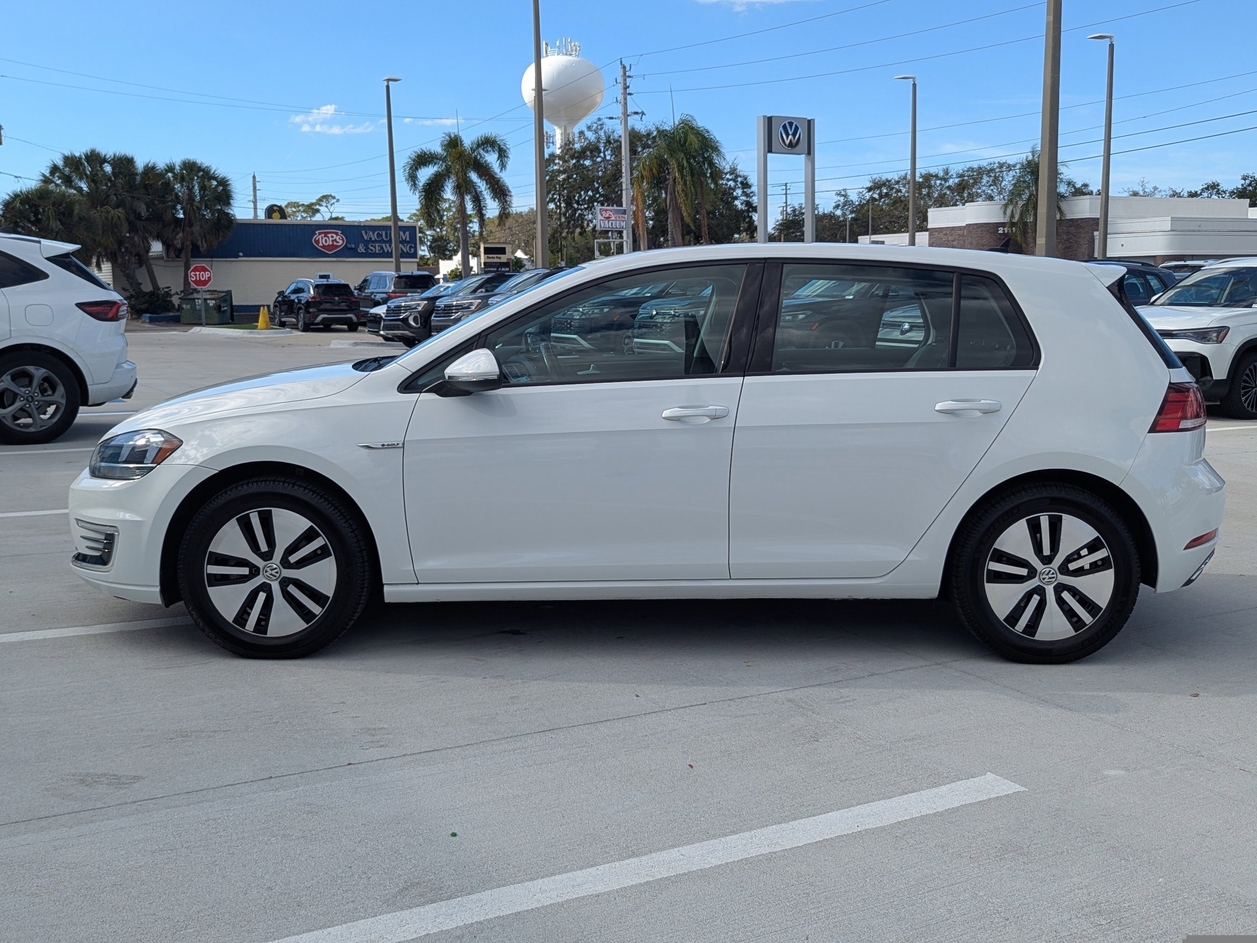 Used 2019 Volkswagen e-Golf SE w/ Driver Assistance Package image 6