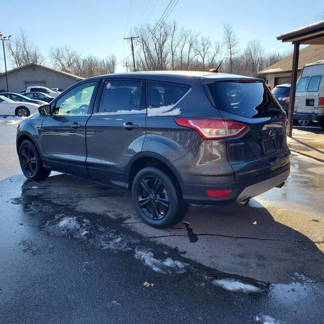 Used 2015 Ford Escape SE image 4
