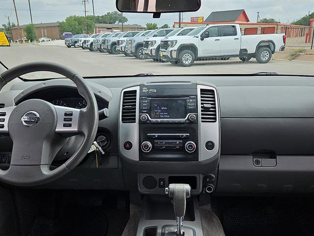 Used 2018 Nissan Frontier SV RWD image 10