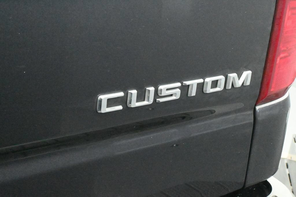 Used 2023 Chevrolet Silverado 1500 Custom RWD image 32