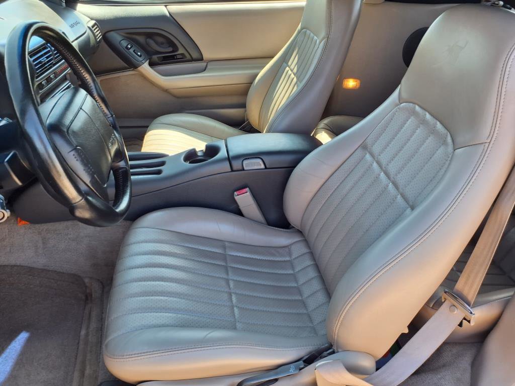 Used 1997 Chevrolet Camaro Z28 image 26