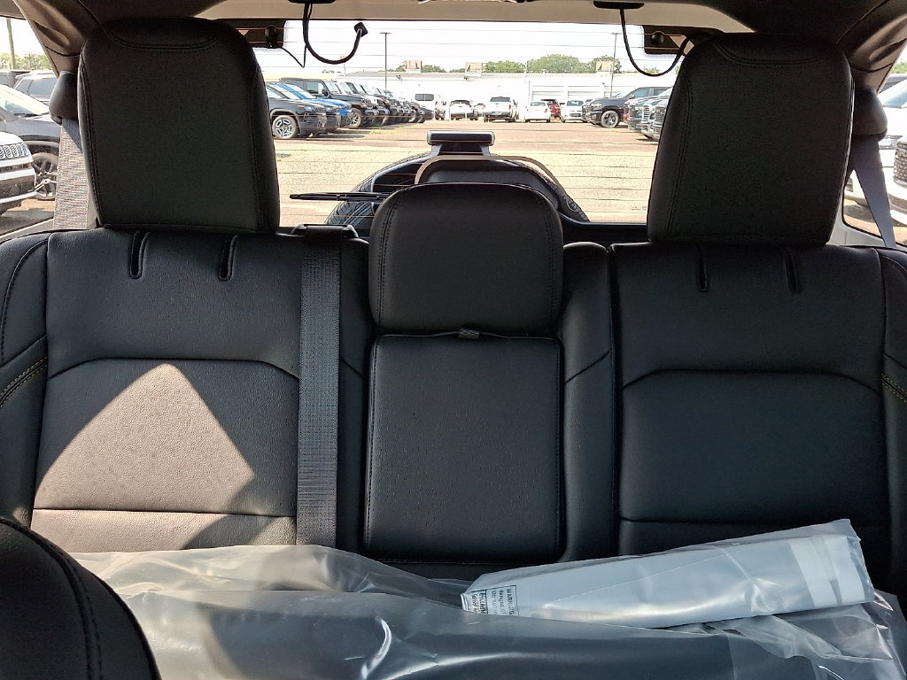 New 2027 Jeep Wrangler Unlimited Sahara AWD/4WD image 14