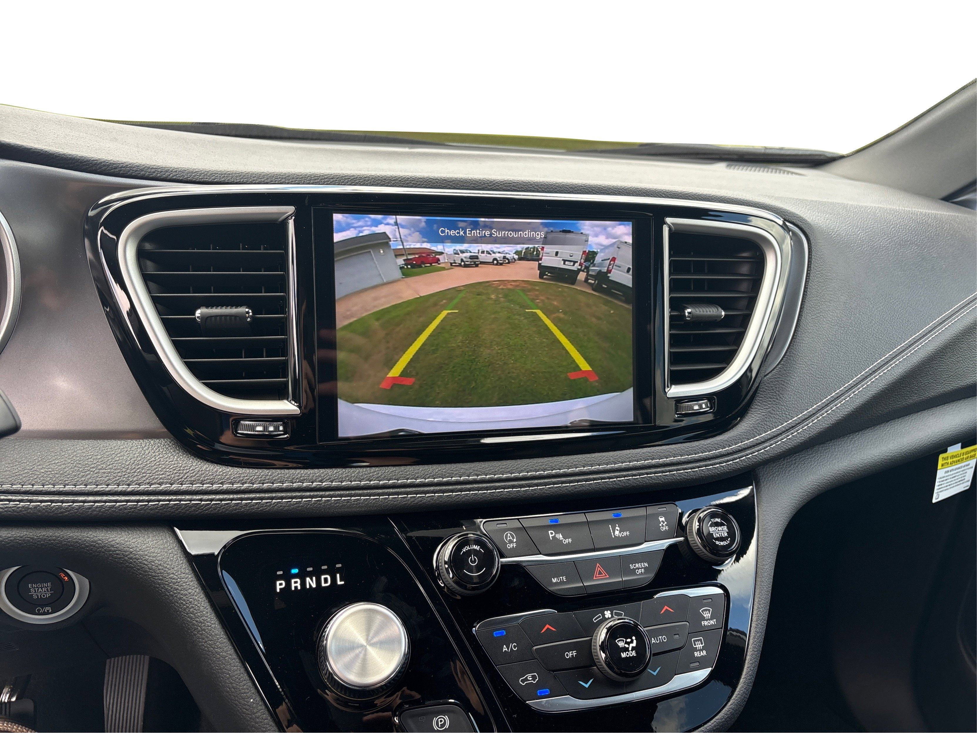 New 2026 Chrysler Pacifica Select image 25