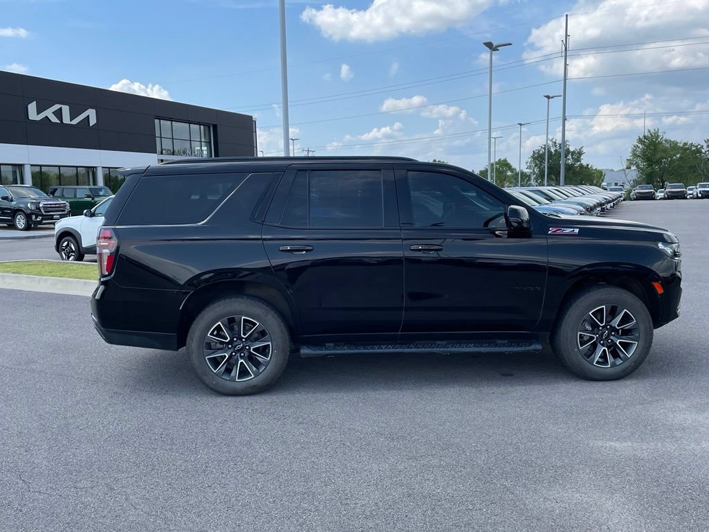 Used 2024 Chevrolet Tahoe Z71 w/ Luxury Package AWD/4WD image 8