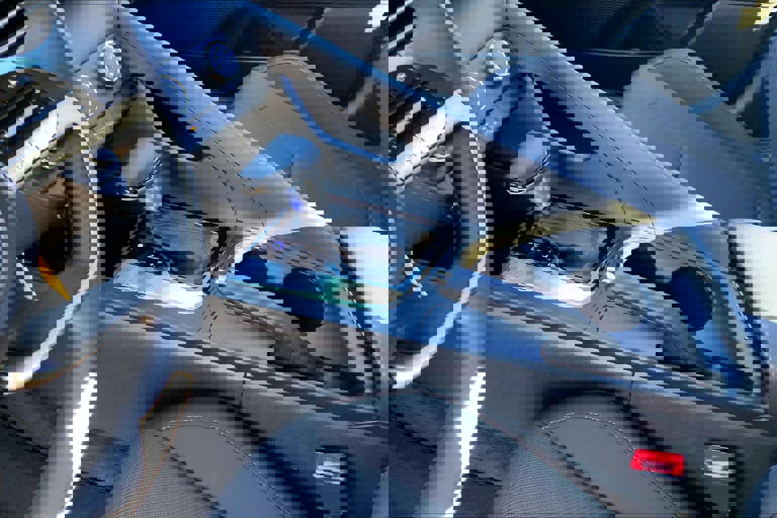 Certified 2024 Hyundai Elantra SE image 16