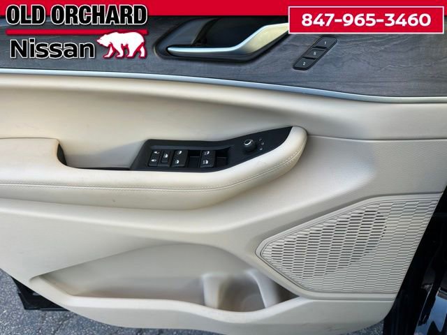 Used 2023 Jeep Grand Cherokee L Limited image 9