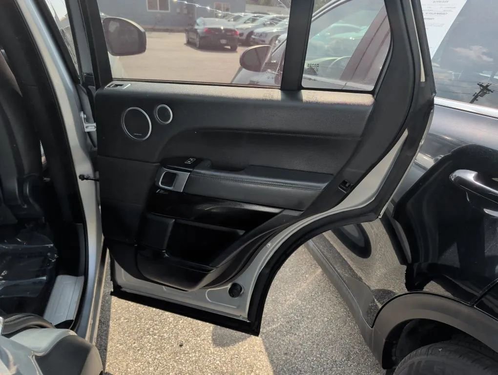 Used 2017 Land Rover Range Rover HSE AWD/4WD image 15