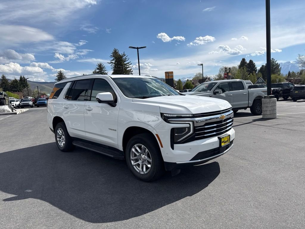Used 2025 Chevrolet Tahoe LT AWD/4WD image 3