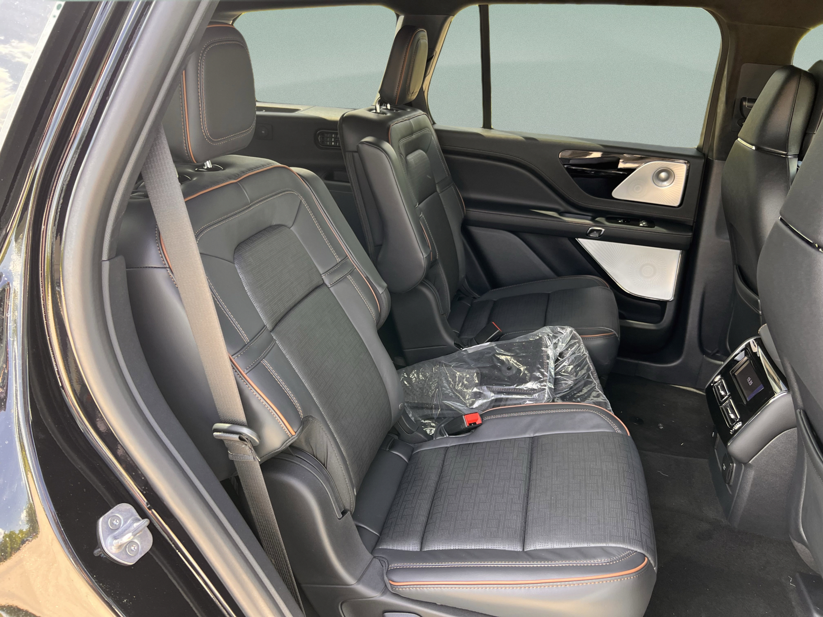 New 2025 Lincoln Aviator Black Label AWD/4WD image 24