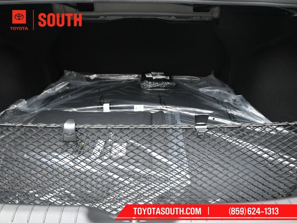 Used 2025 Hyundai Elantra SE FWD image 24