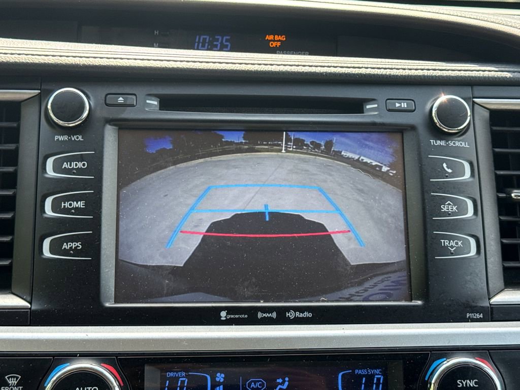 Used 2016 Toyota Highlander Plus AWD/4WD image 25