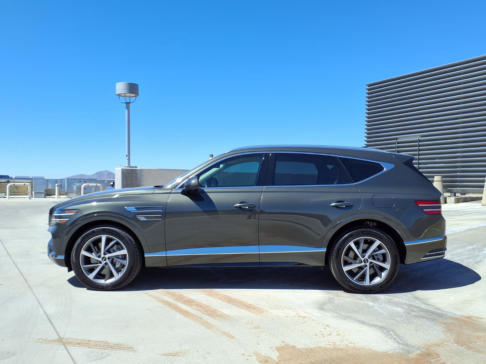 Certified 2026 Genesis GV80 2.5T Advanced AWD/4WD image 3