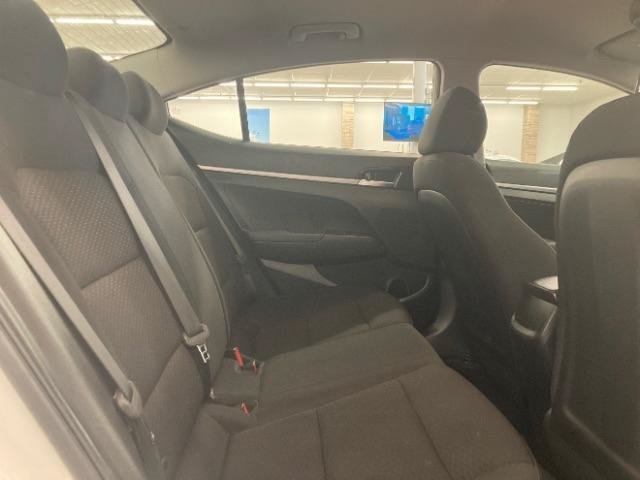Used 2019 Hyundai Elantra SE w/ Cargo Package FWD image 13