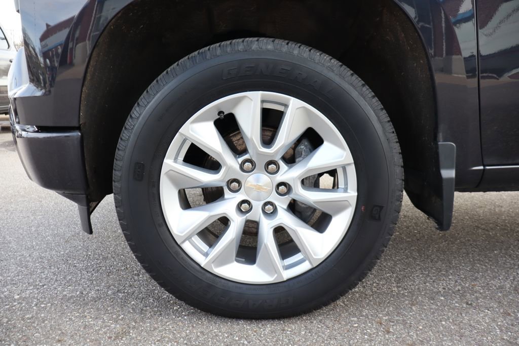 Used 2023 Chevrolet Silverado 1500 Custom w/ LPO, Dark Essentials Package image 25