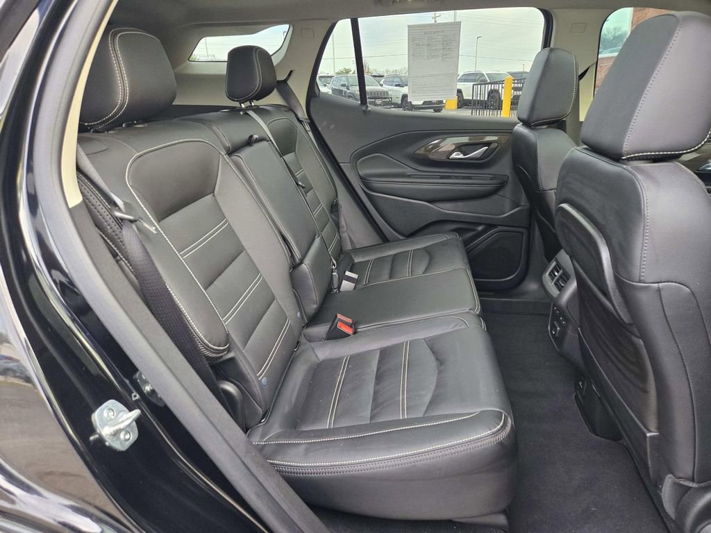 Used 2024 GMC Terrain Denali w/ Denali Premium Package image 16