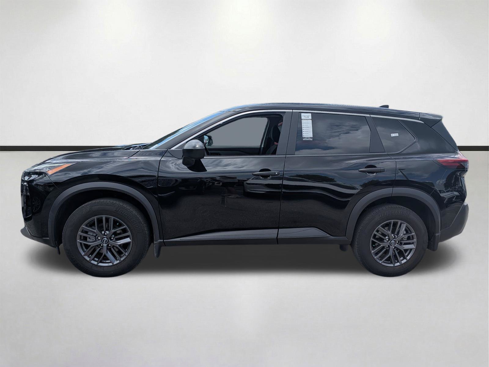 Used 2023 Nissan Rogue S FWD image 7