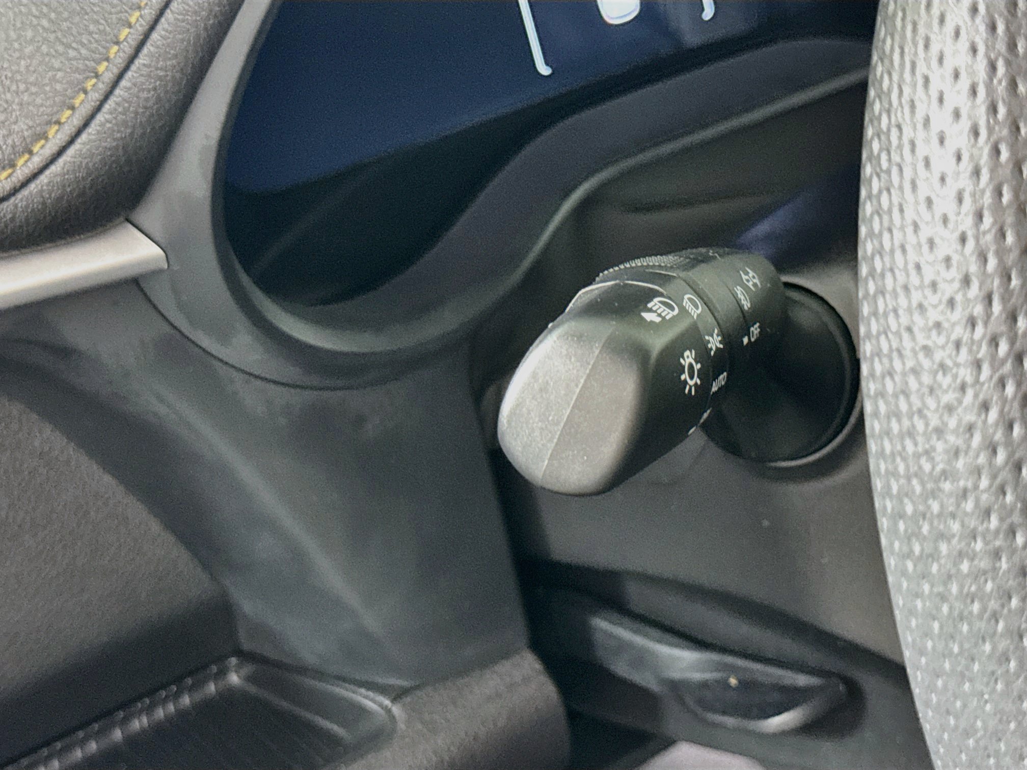 Certified 2025 Toyota Sienna XLE Woodland Edition AWD/4WD image 10