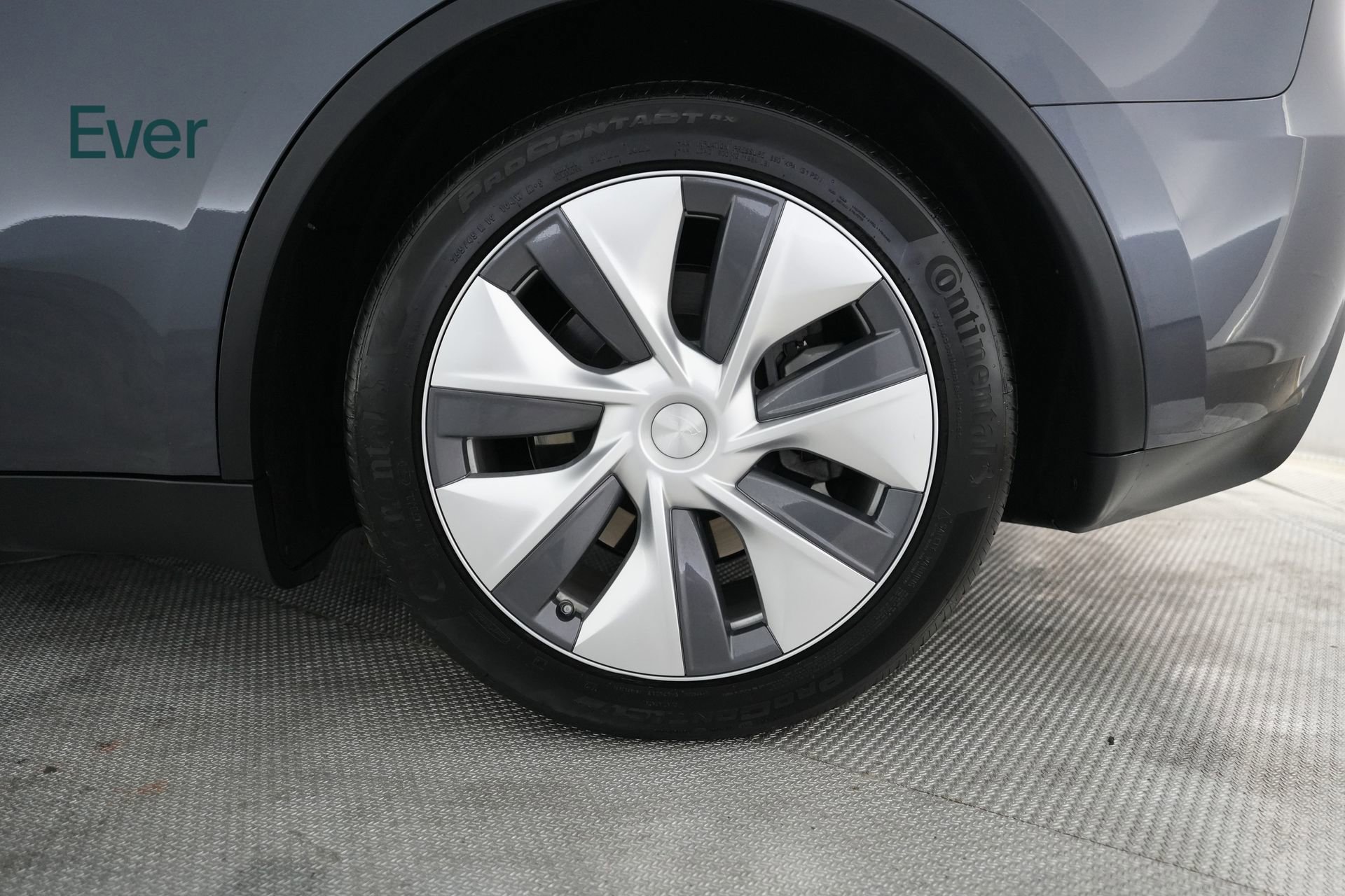 Used 2023 Tesla Model Y Long Range AWD/4WD image 9