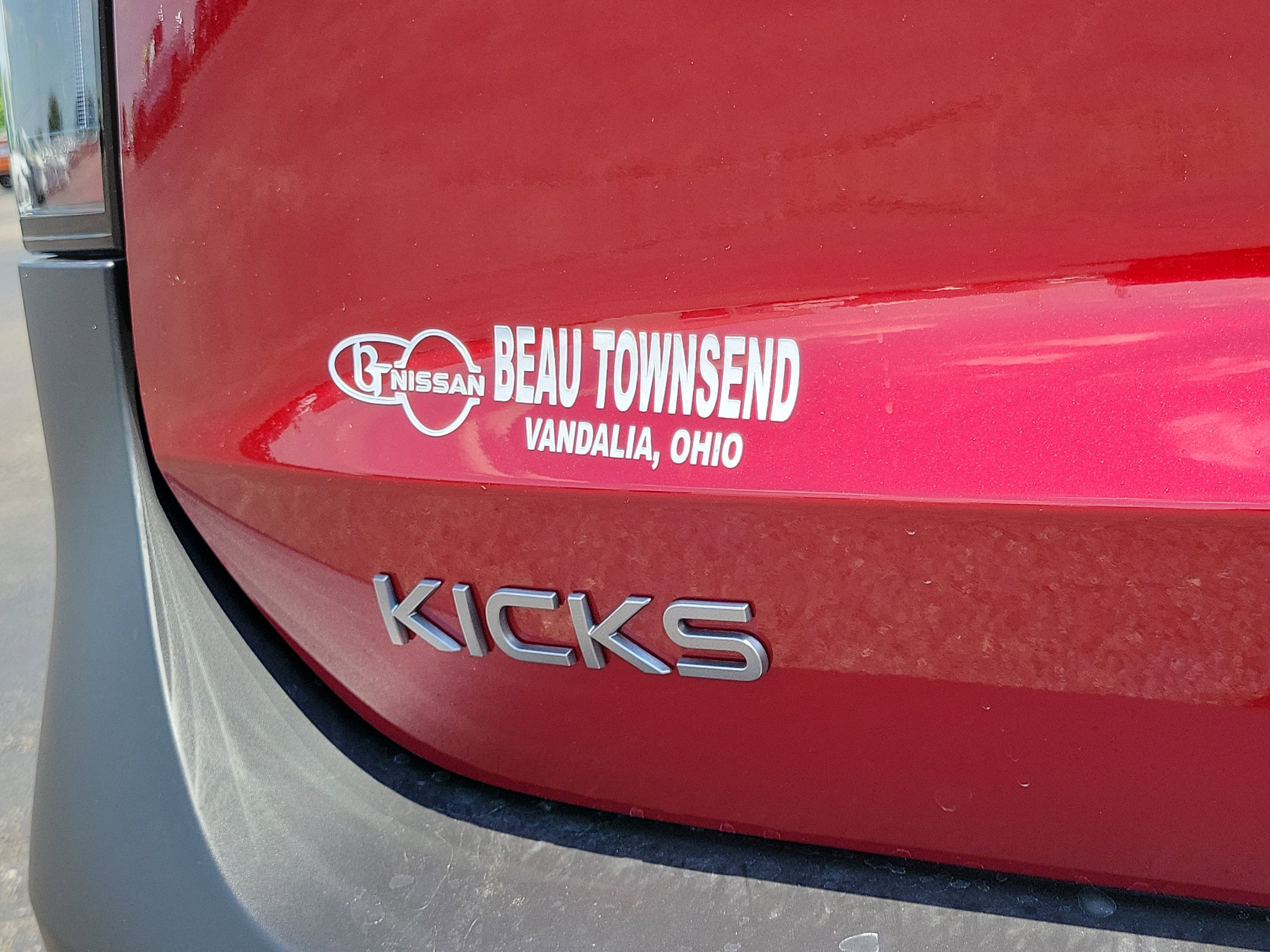 New 2026 Nissan Kicks SR AWD/4WD image 6
