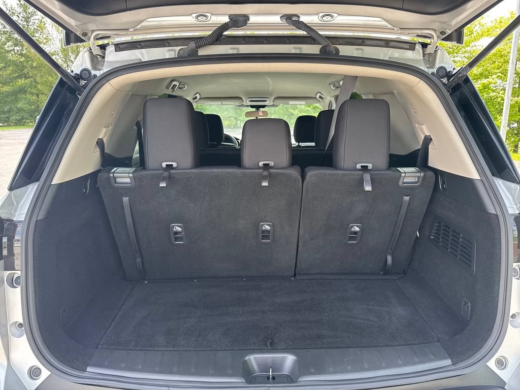 Used 2023 Nissan Pathfinder SV AWD/4WD image 44