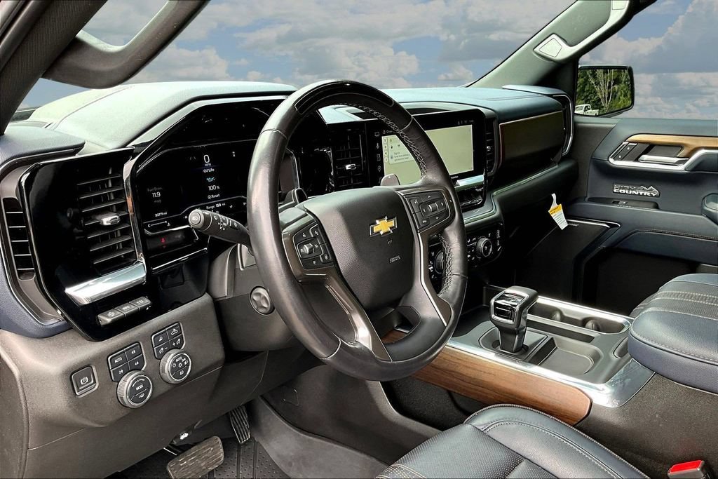 Used 2023 Chevrolet Silverado 1500 High Country AWD/4WD image 20