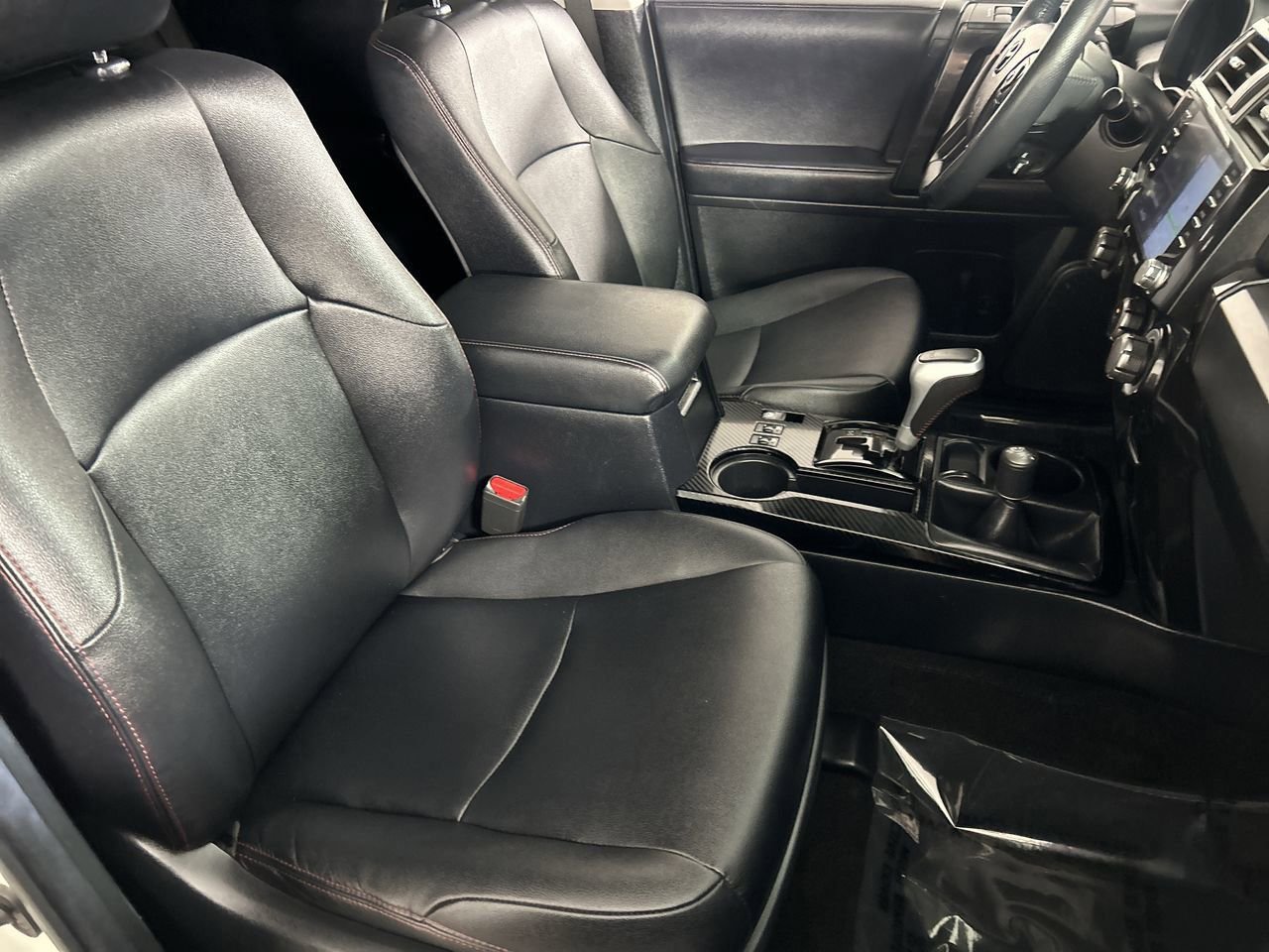 Used 2022 Toyota 4Runner TRD Off-Road Premium AWD/4WD image 25