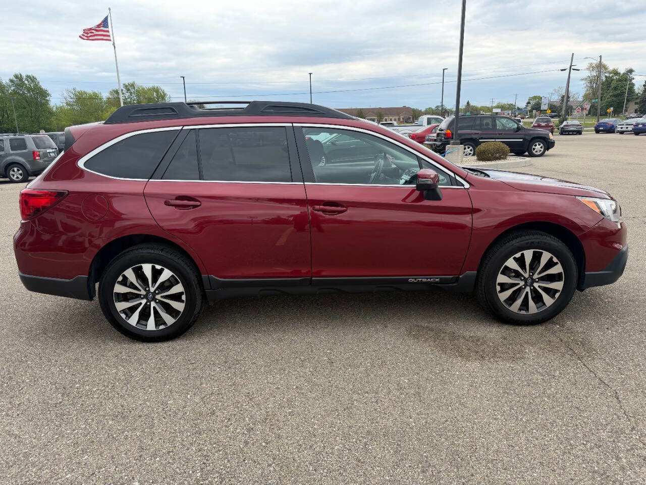Used 2016 Subaru Outback 2.5i Limited AWD/4WD image 6