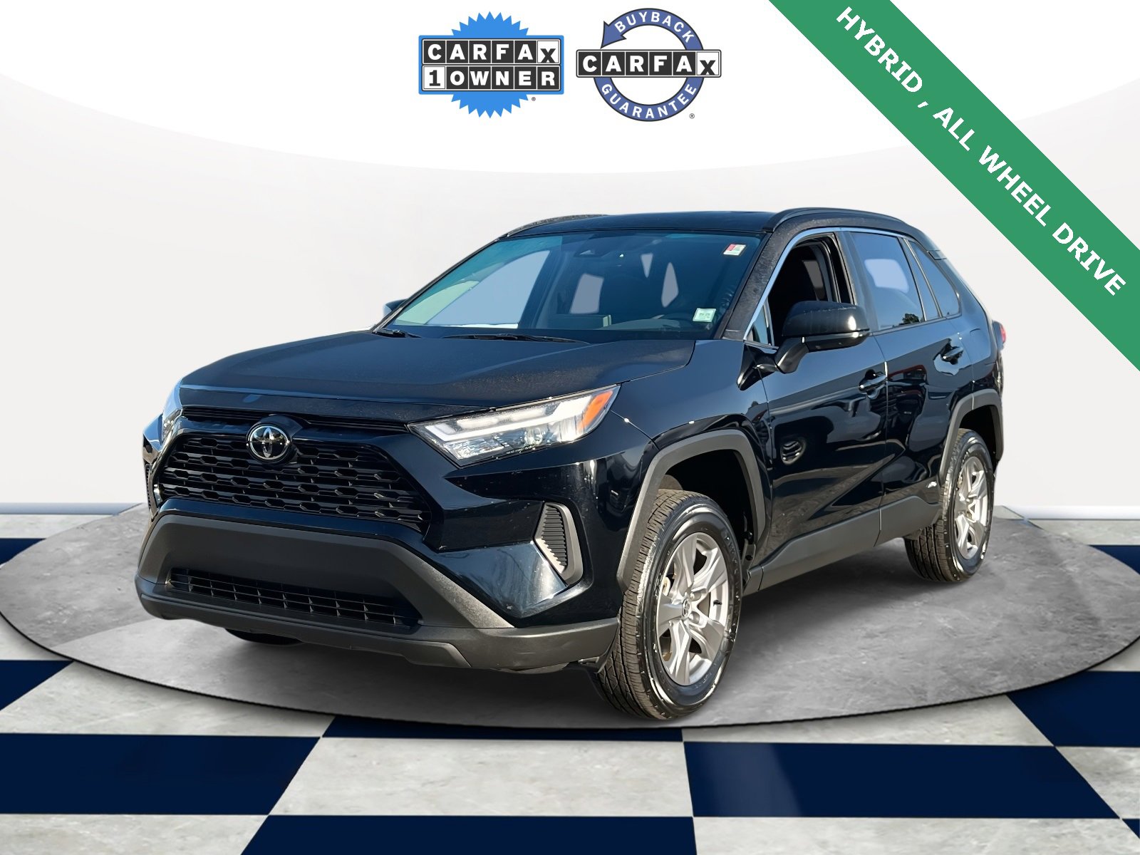 Used 2025 Toyota RAV4 LE image 2