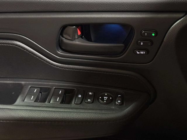 Used 2023 Honda Odyssey EX-L image 18