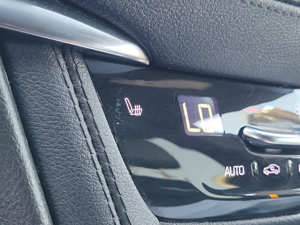 Certified 2023 Cadillac XT5 Luxury FWD image 33