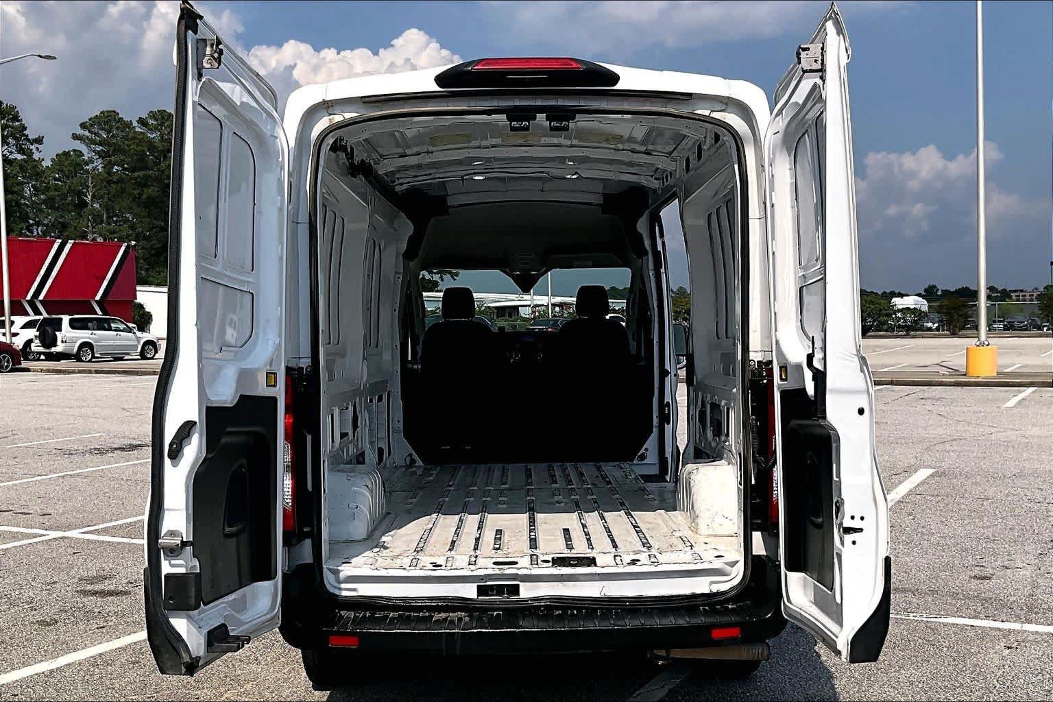 Used 2023 Ford Transit 250 Medium Roof AWD image 36