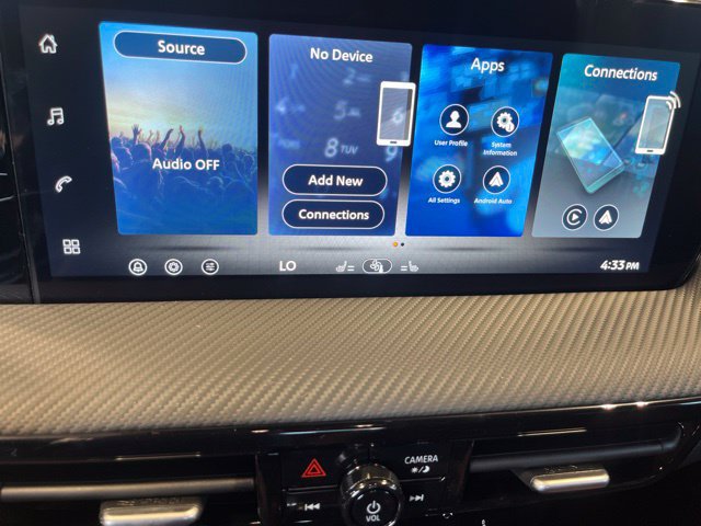 New 2027 Nissan Kicks SR w/ Cold Weather Package FWD image 13