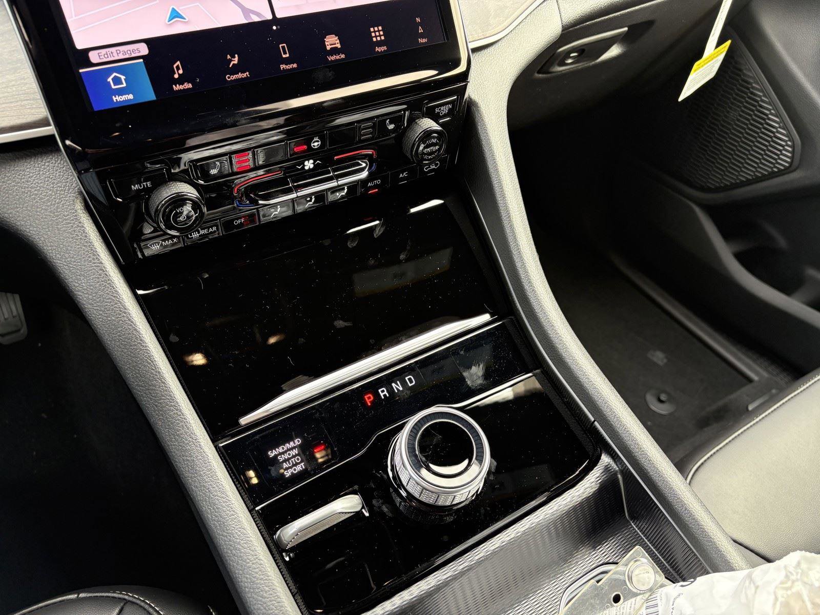 New 2025 Jeep Grand Cherokee L Limited w/ Trailer Tow Package image 16