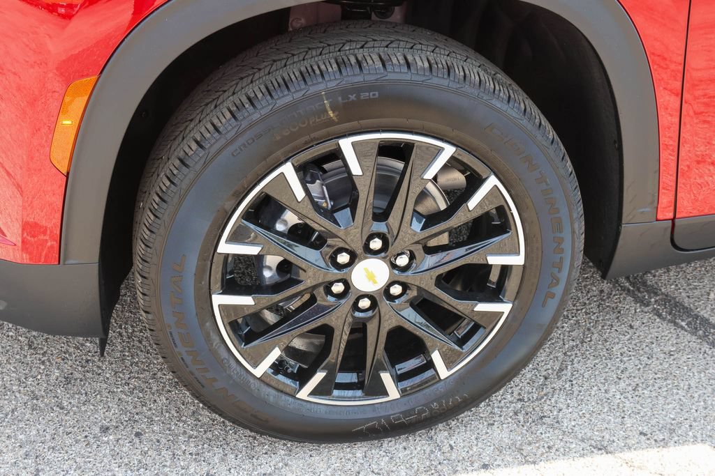 New 2026 Chevrolet Traverse LT w/ Sun and Wheel Package FWD image 7