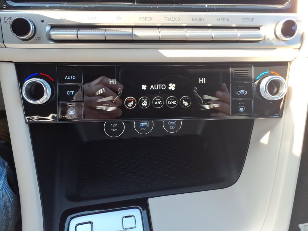 New 2026 Genesis G70 2.5T AWD/4WD image 22