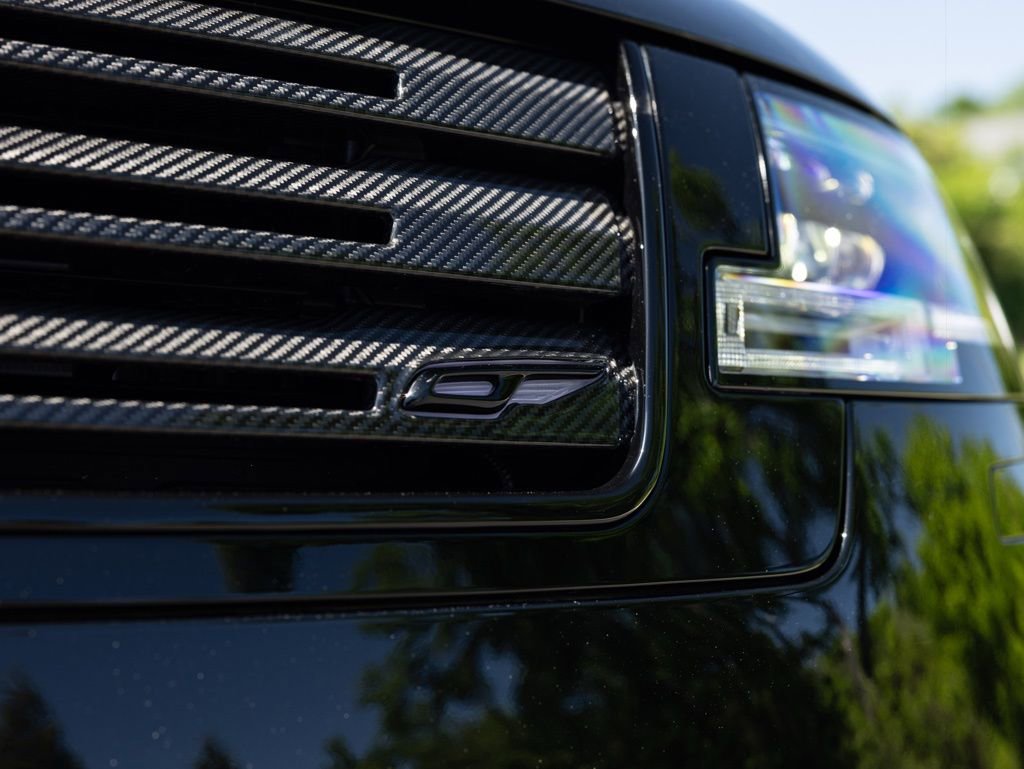 Used 2025 Land Rover Range Rover SE AWD/4WD image 16