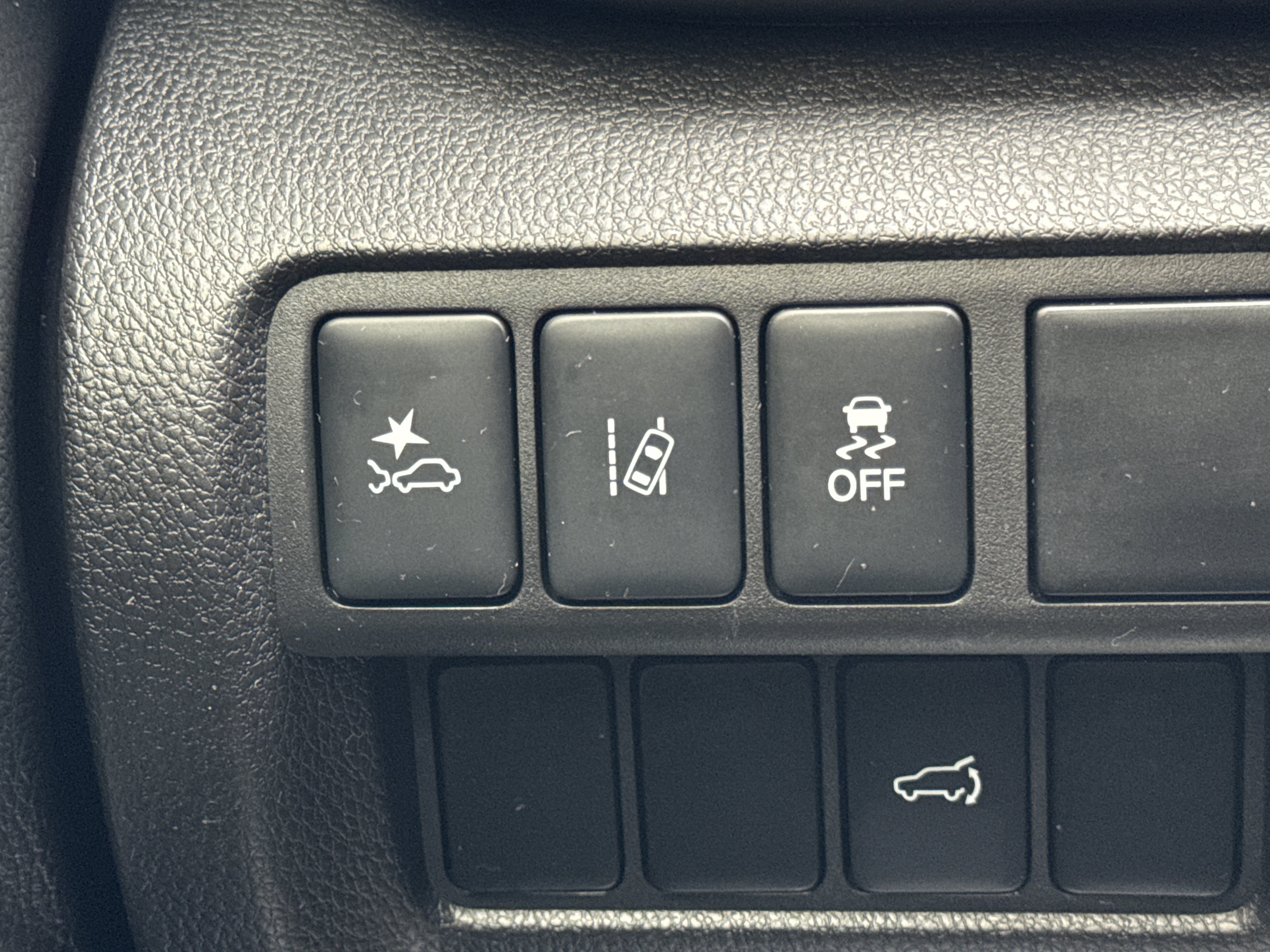Used 2024 Mitsubishi Eclipse Cross SEL AWD/4WD image 19
