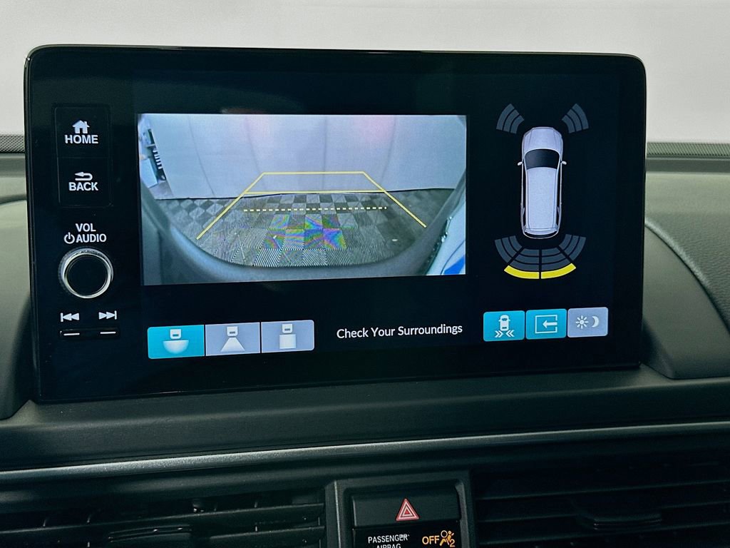 Certified 2025 Honda Pilot Touring image 13