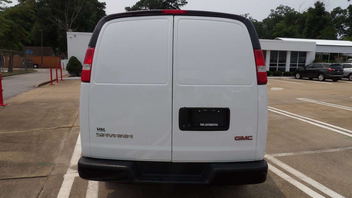 Used 2020 GMC Savana 2500 Extended w/ Driver Convenience Package RWD image 3