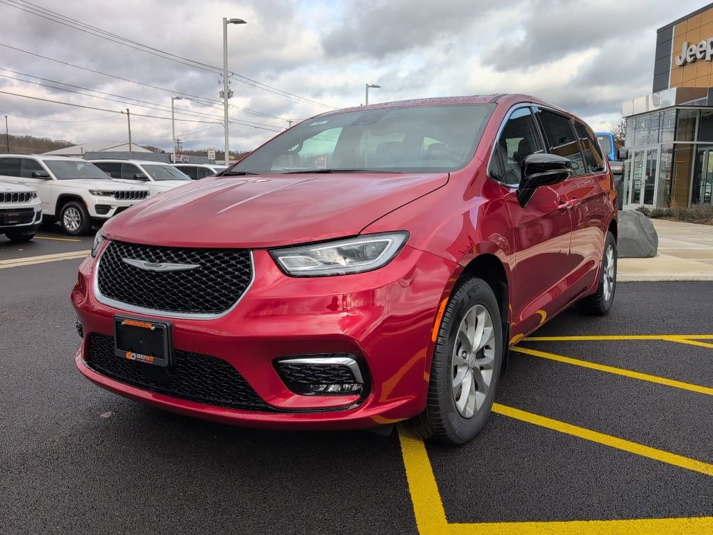 New 2026 Chrysler Pacifica Limited AWD/4WD image 4