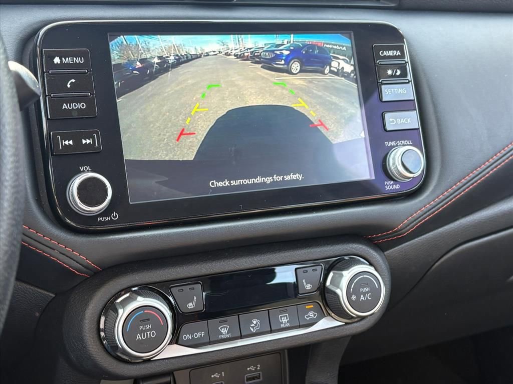 Used 2024 Nissan Versa SR image 11