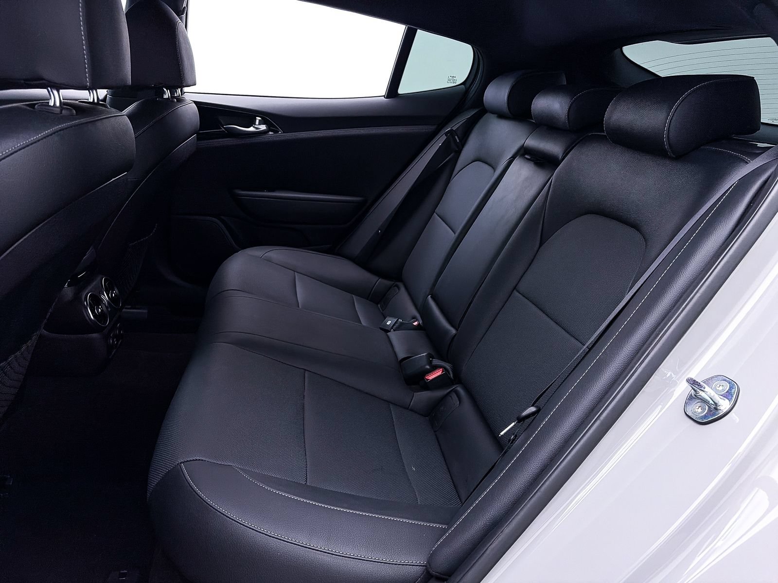 Used 2022 Kia Stinger GT-Line RWD image 35