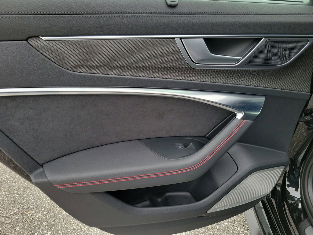 Used 2024 Audi RS 6 performance image 28