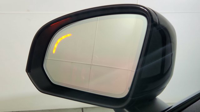 New 2026 Volvo XC40 B5 Plus w/ Protection Package Premier AWD/4WD image 15