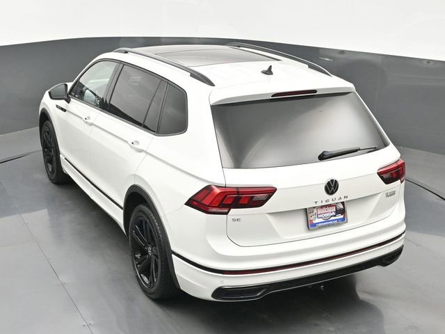 Used 2023 Volkswagen Tiguan SE R-Line FWD image 31